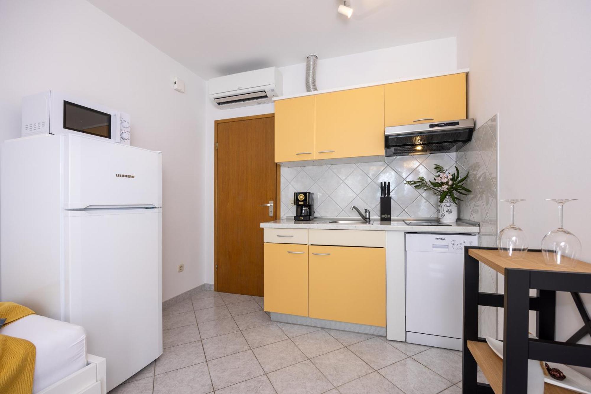 Apartments Stomarica Brela Extérieur photo