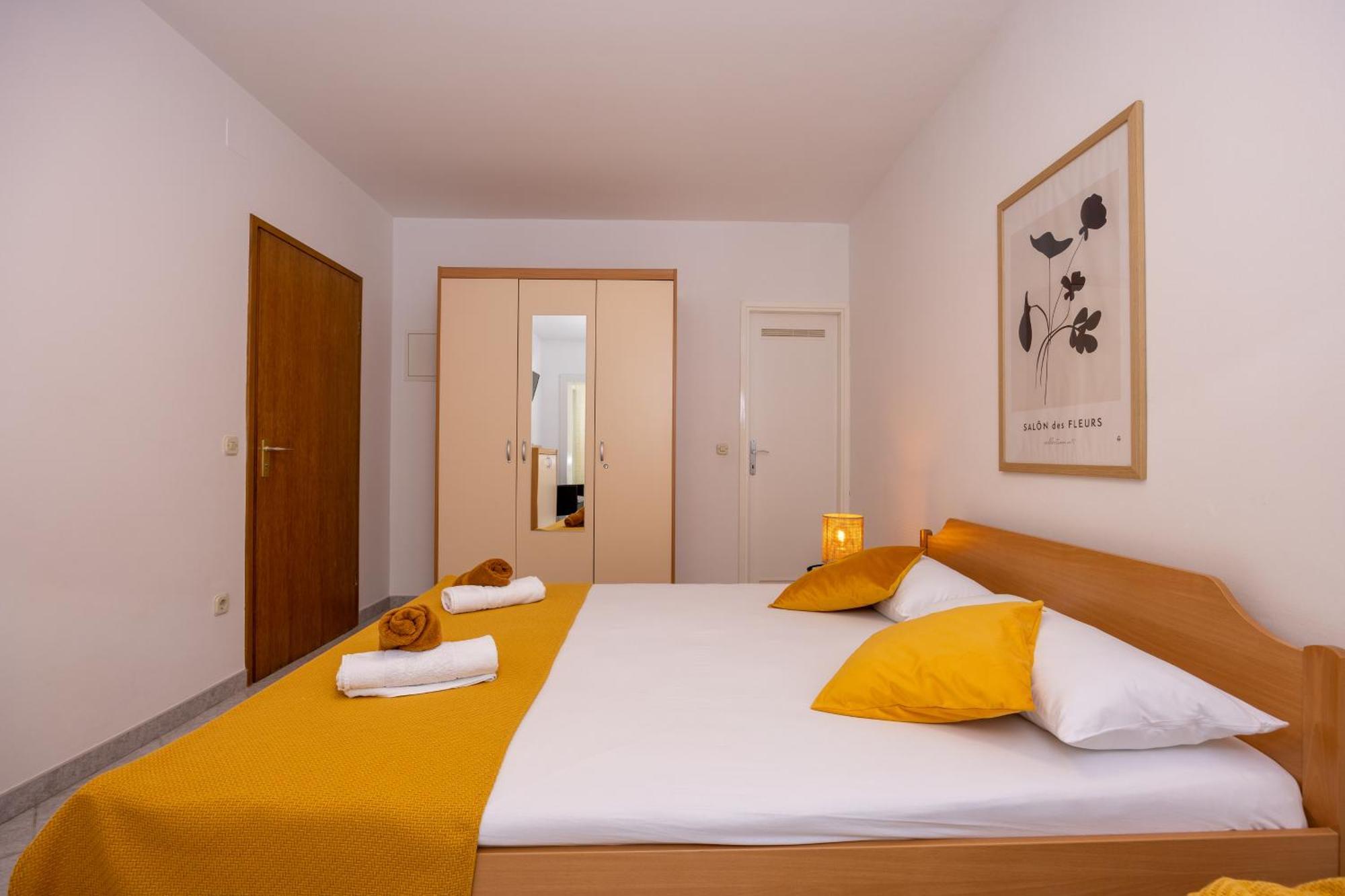 Apartments Stomarica Brela Chambre photo